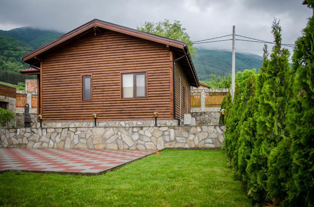 Yoneda Houses Сапарева Баня Стая снимка